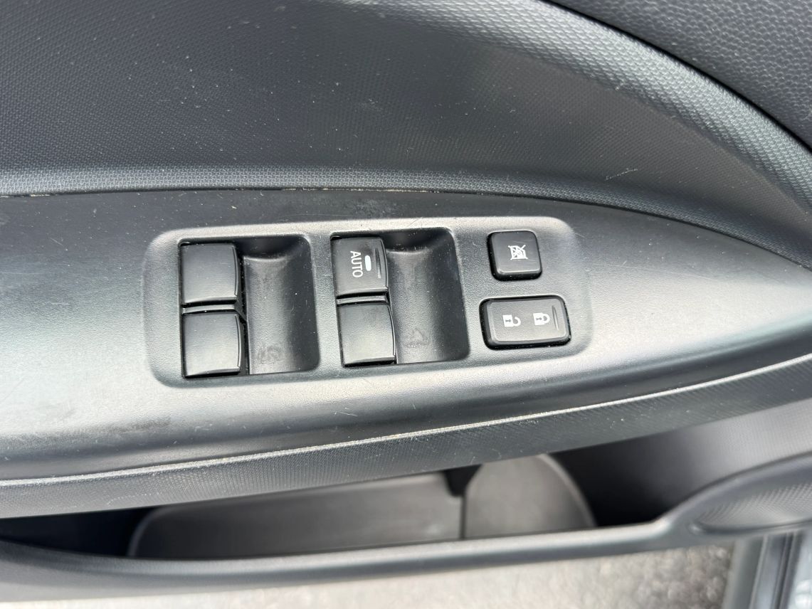 2024 Mitsubishi Mirage ES Hatchback 4D