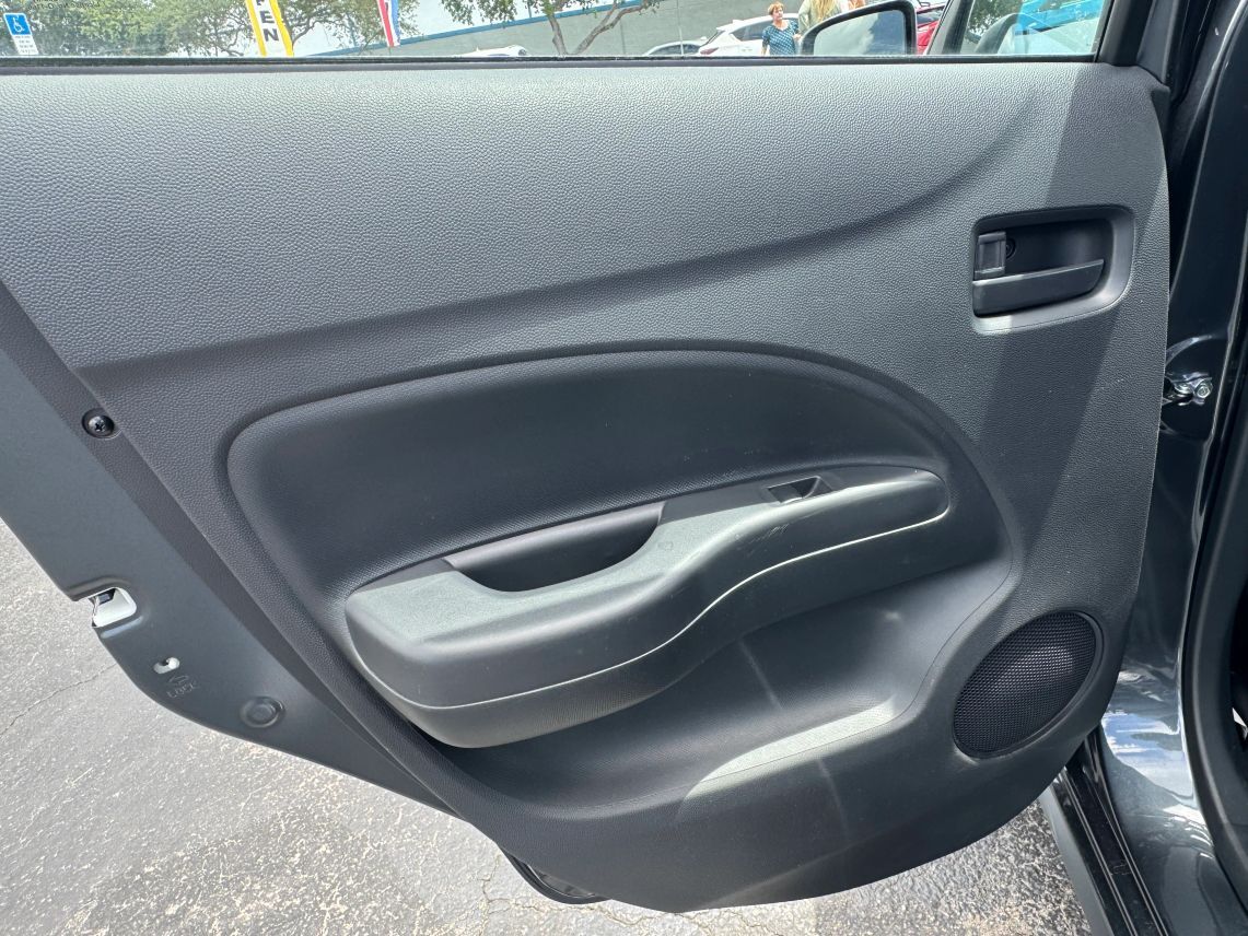 2024 Mitsubishi Mirage ES Hatchback 4D