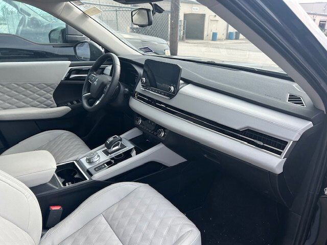 2024 Mitsubishi Outlander New Braunfels TX
