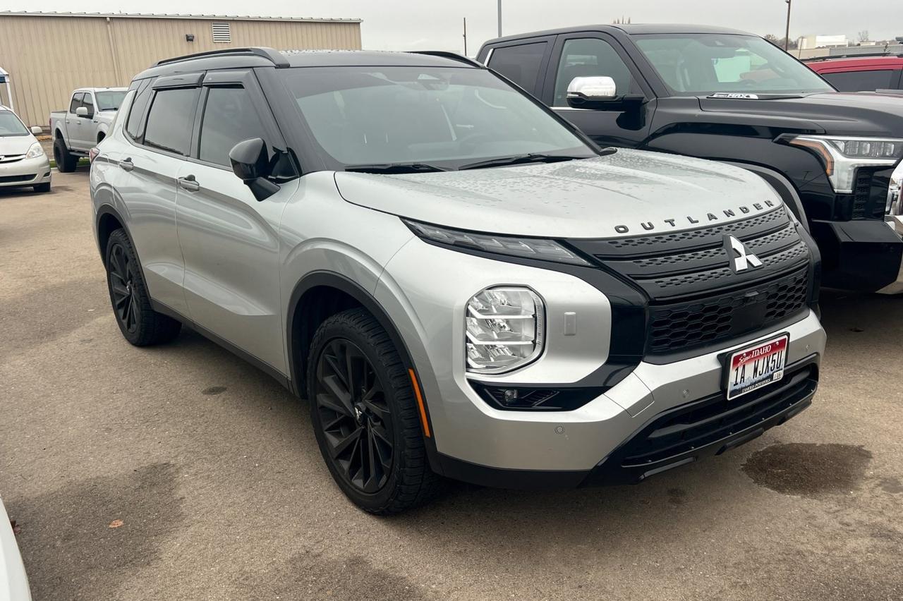 2024 Mitsubishi Outlander Ontario OR