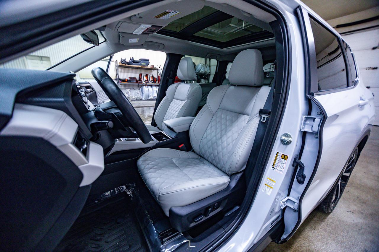 2024 Mitsubishi Outlander AWD SEL Leather Roof Nav Red Deer AB