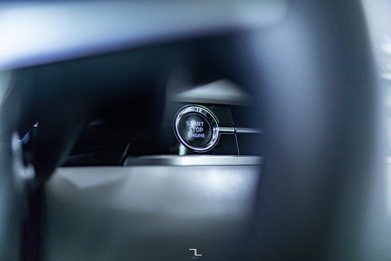 2024 Mitsubishi Outlander AWD SEL Leather Roof Nav Red Deer AB