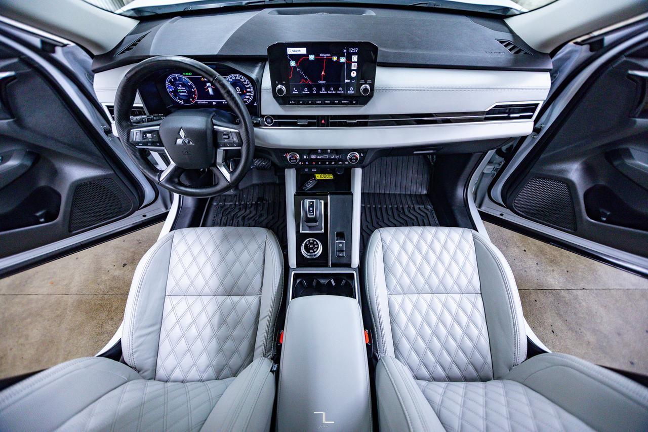 2024 Mitsubishi Outlander AWD SEL Leather Roof Nav Red Deer AB