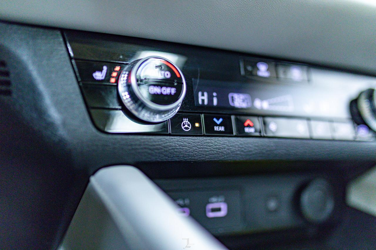 2024 Mitsubishi Outlander AWD SEL Leather Roof Nav Red Deer AB