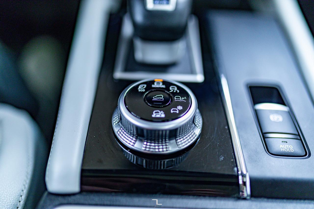 2024 Mitsubishi Outlander AWD SEL Leather Roof Nav Red Deer AB