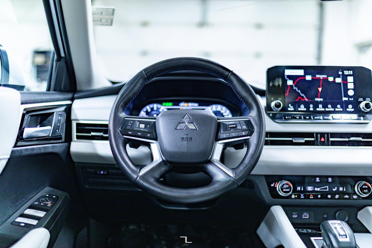 2024 Mitsubishi Outlander AWD SEL Leather Roof Nav Red Deer AB