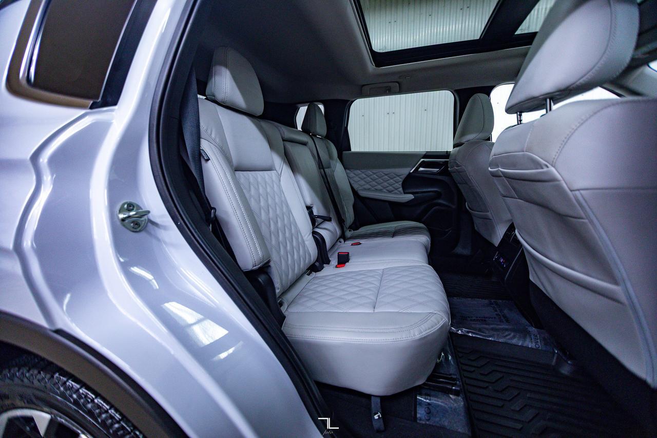 2024 Mitsubishi Outlander AWD SEL Leather Roof Nav Red Deer AB