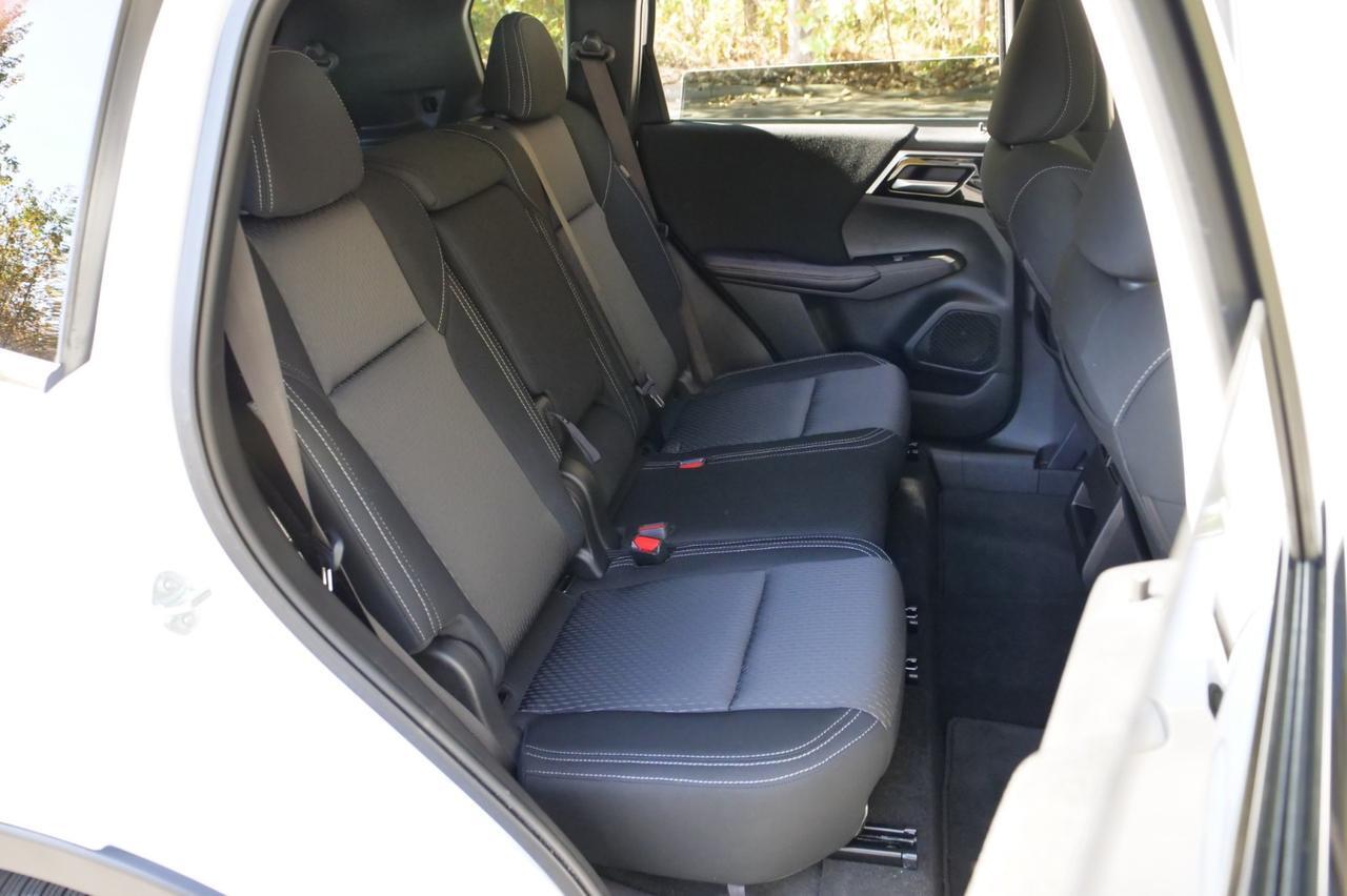 2024 Mitsubishi Outlander ES / CarPlay / Drive Mode Selection / Third Row! Lincolnton NC