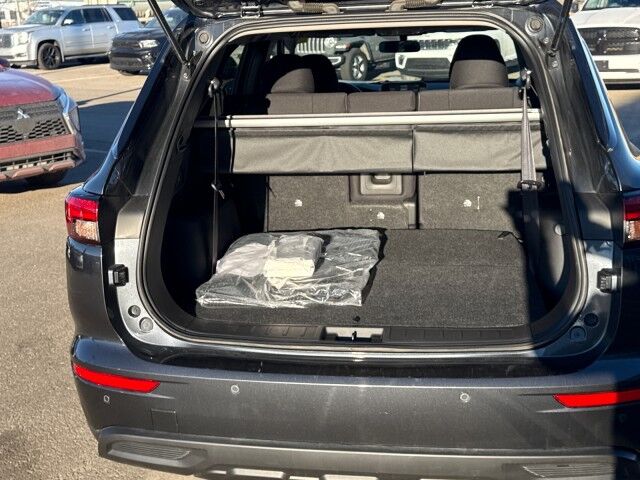 2024 Mitsubishi Outlander ES Grande Prairie AB