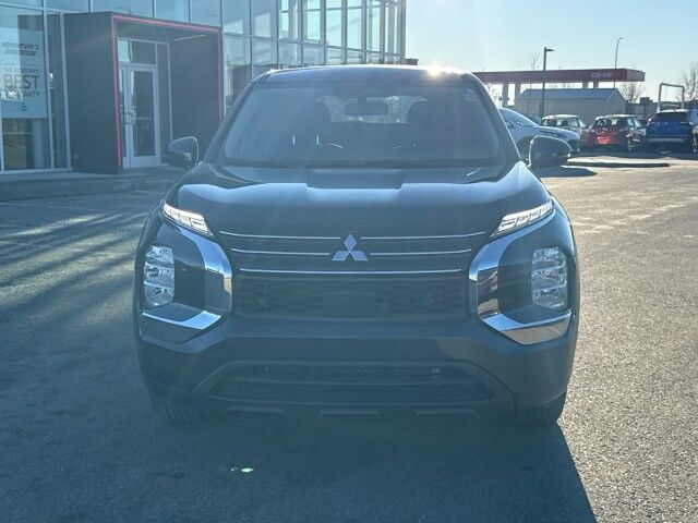2024 Mitsubishi Outlander ES Grande Prairie AB