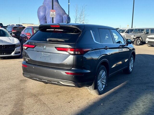 2024 Mitsubishi Outlander ES Grande Prairie AB