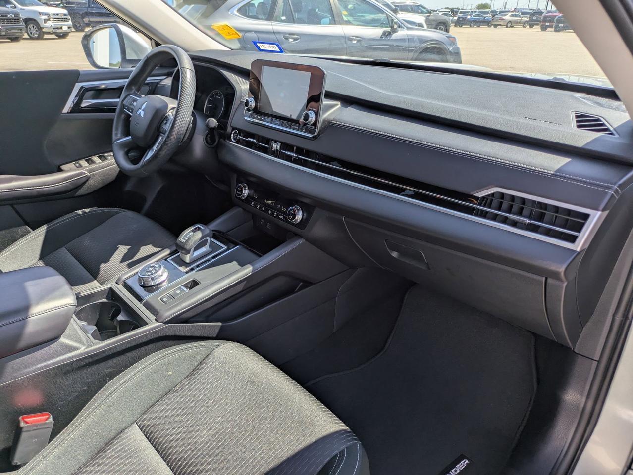 2024 Mitsubishi Outlander ES Castroville TX