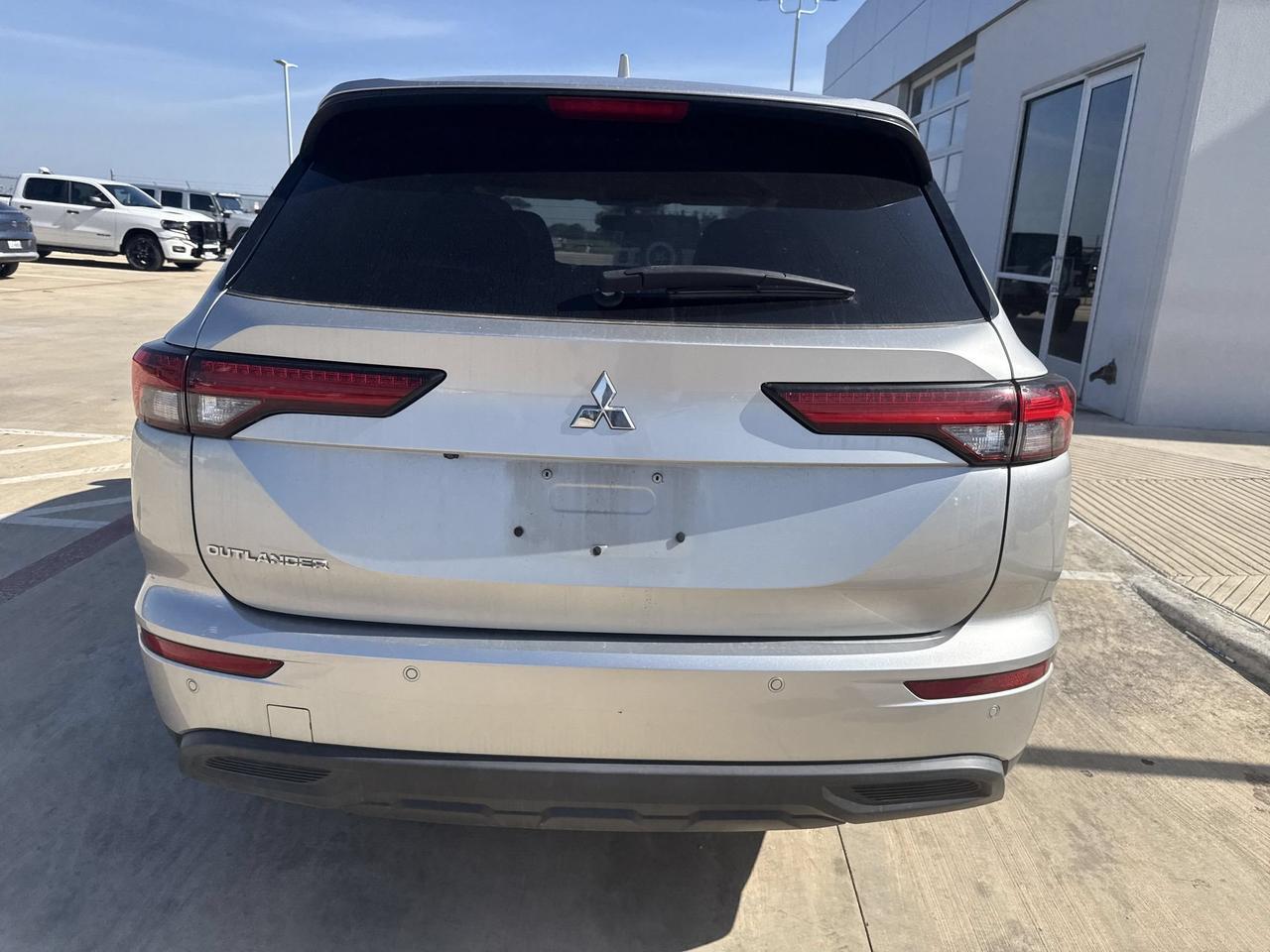 2024 Mitsubishi Outlander ES Castroville TX