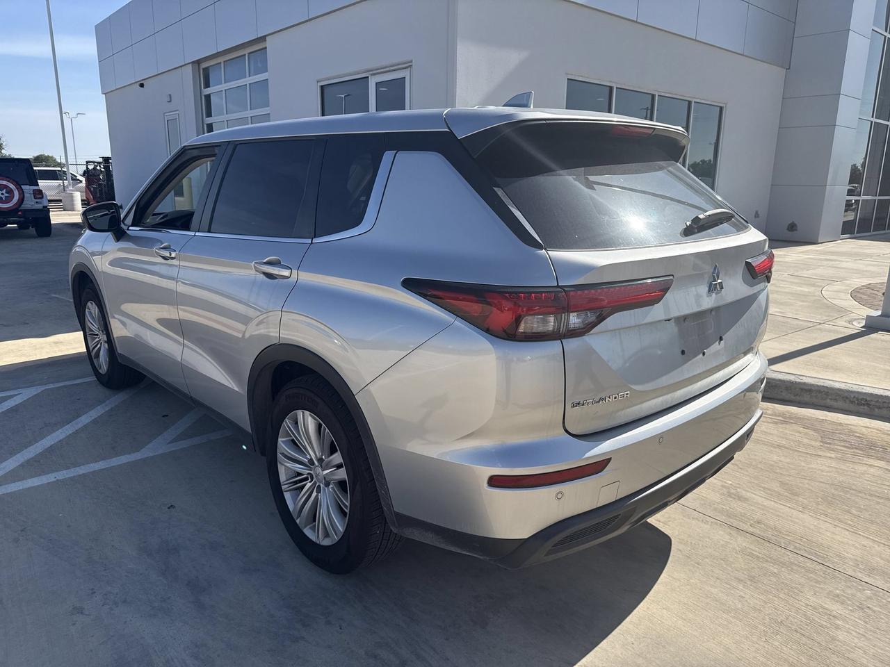 2024 Mitsubishi Outlander ES Castroville TX