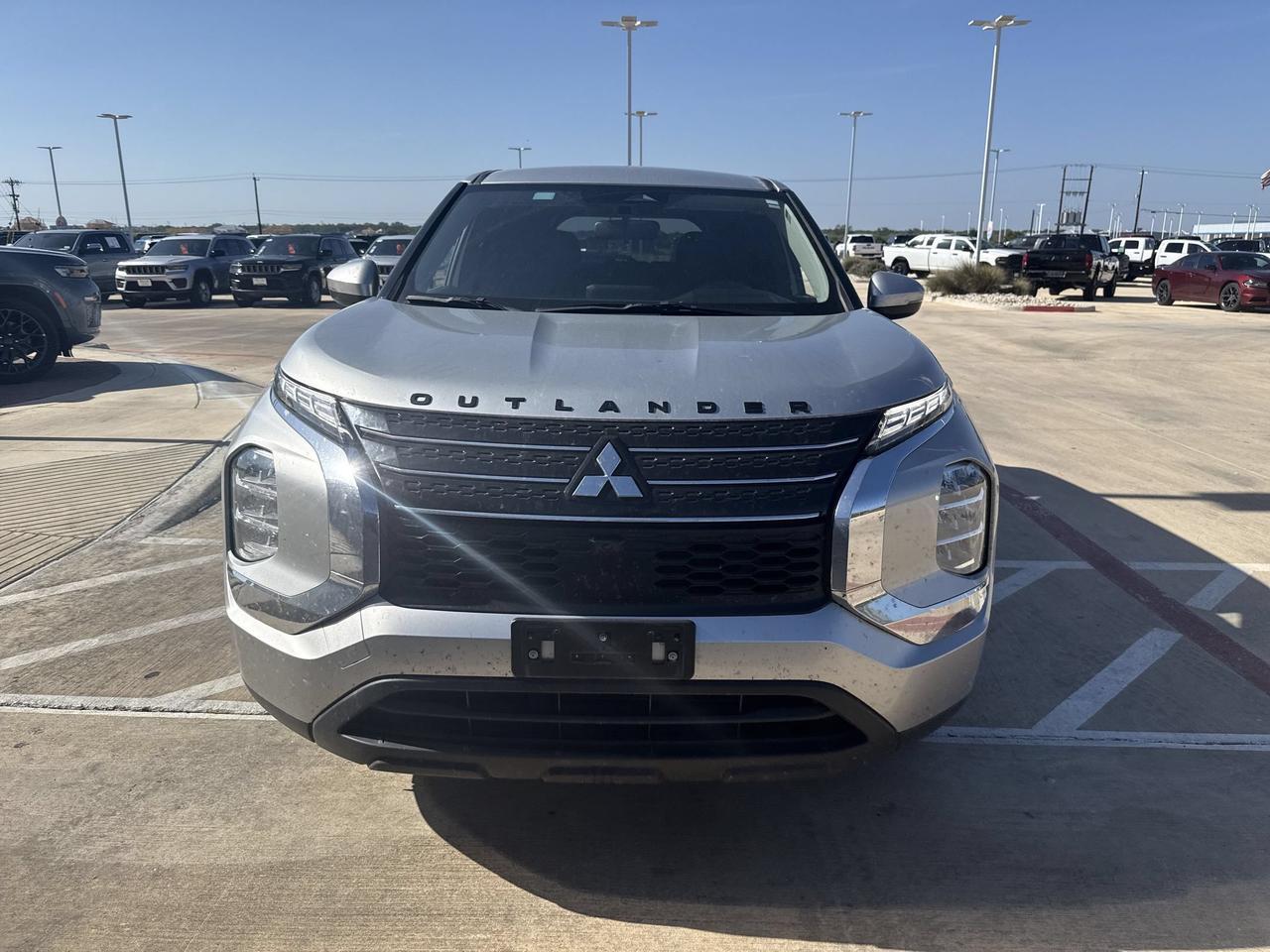 2024 Mitsubishi Outlander ES Castroville TX