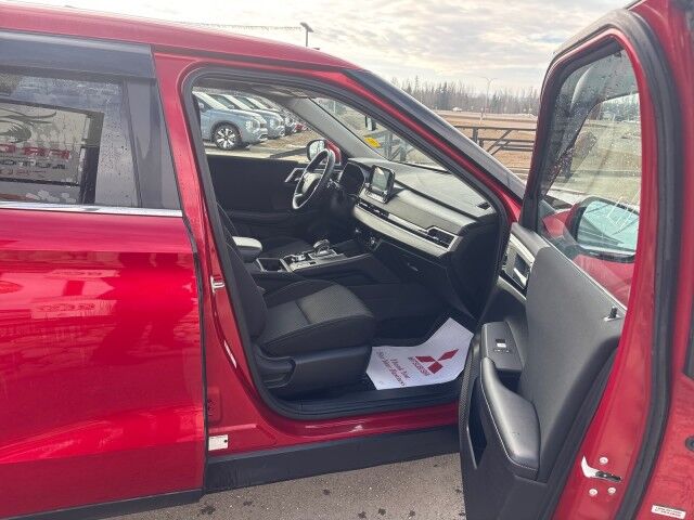 2024 Mitsubishi Outlander ES Whitecourt AB