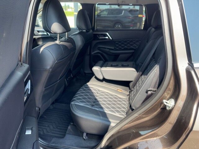 2024 Mitsubishi Outlander GT Whitecourt AB