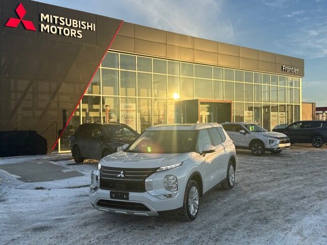 2024 Mitsubishi Outlander LE