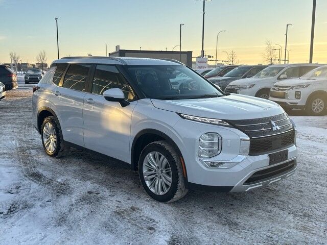 2024 Mitsubishi Outlander LE Whitecourt AB