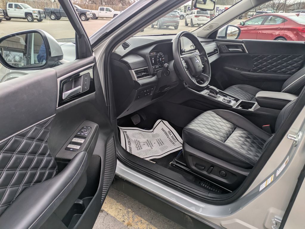 2024 Mitsubishi Outlander PHEV SEL Mountain Home ID