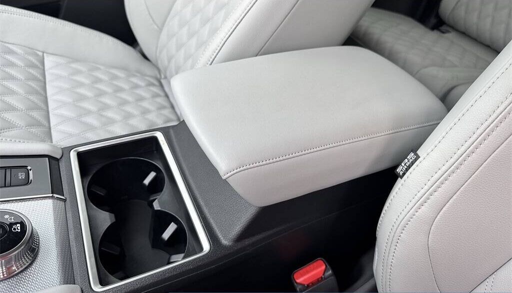 2024 Mitsubishi Outlander PHEV SEL Platinum Edition Knoxville TN