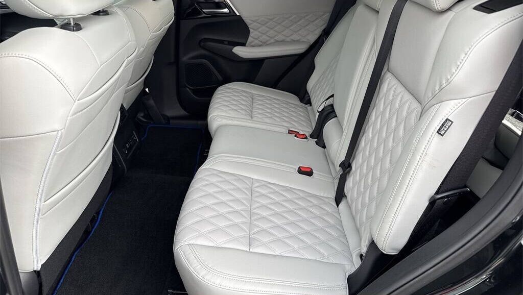 2024 Mitsubishi Outlander PHEV SEL Platinum Edition Knoxville TN