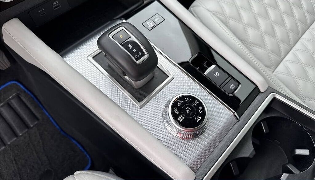 2024 Mitsubishi Outlander PHEV SEL Platinum Edition Knoxville TN