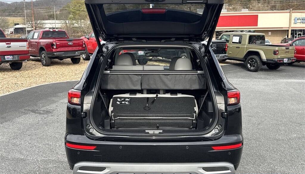 2024 Mitsubishi Outlander PHEV SEL Platinum Edition Knoxville TN