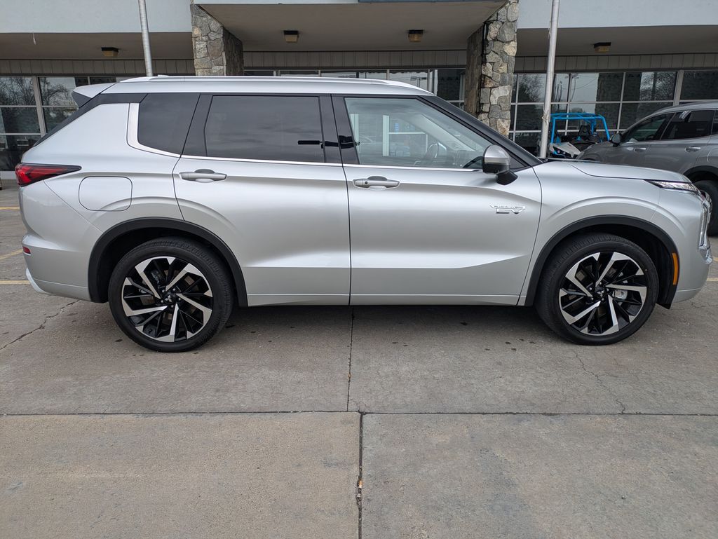 2024 Mitsubishi Outlander PHEV SEL