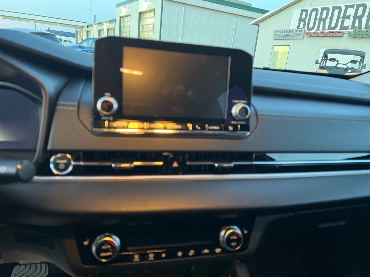 2024 Mitsubishi Outlander Plug-In Hybrid ES High Level AB