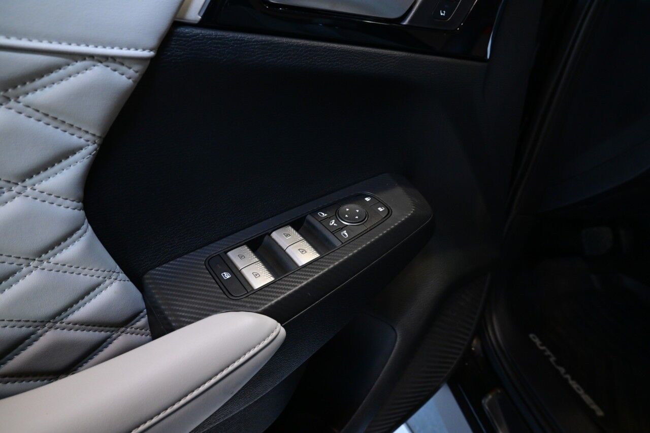 2024 Mitsubishi Outlander Plug-In Hybrid SEL Black Edition Springfield NJ