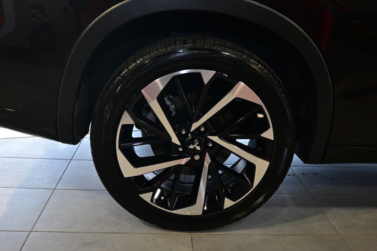 2024 Mitsubishi Outlander Plug-In Hybrid SEL Black Edition Springfield NJ