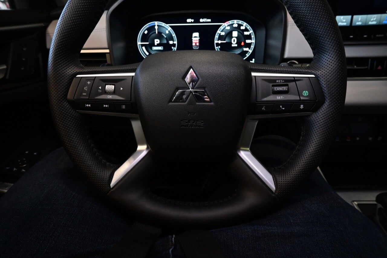 2024 Mitsubishi Outlander Plug-In Hybrid SEL Black Edition Springfield NJ