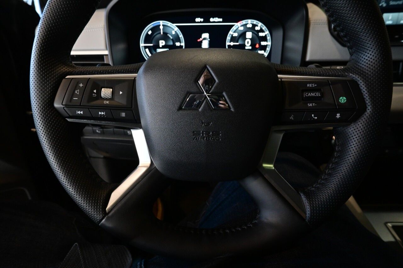 2024 Mitsubishi Outlander Plug-In Hybrid SEL Black Edition Springfield NJ