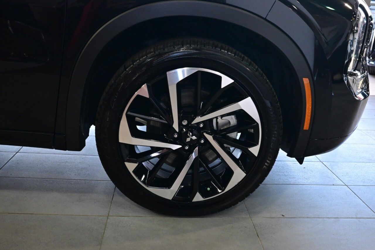 2024 Mitsubishi Outlander Plug-In Hybrid SEL Black Edition Springfield NJ