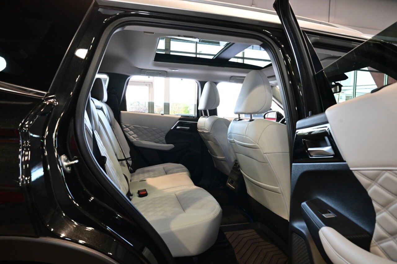 2024 Mitsubishi Outlander Plug-In Hybrid SEL Black Edition Springfield NJ
