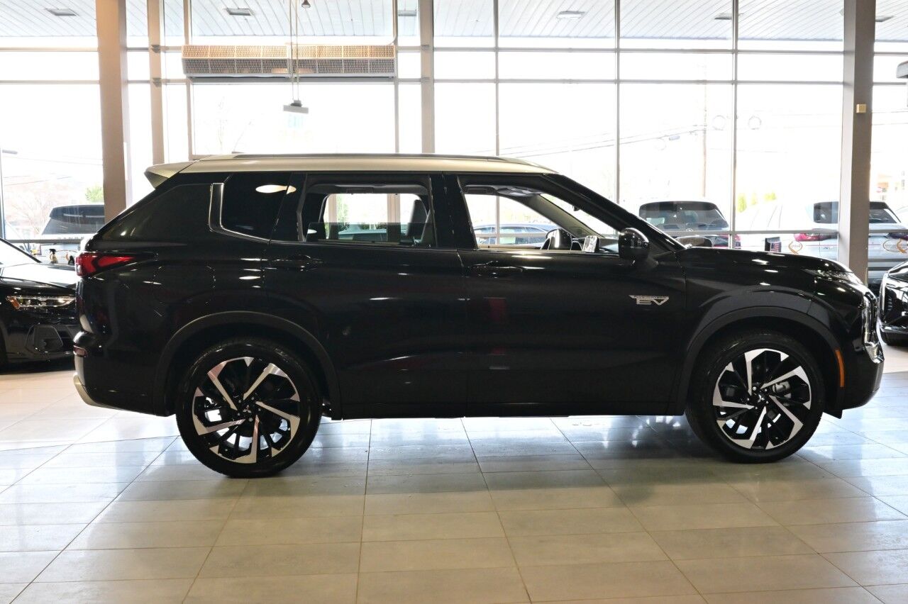 2024 Mitsubishi Outlander Plug-In Hybrid SEL Black Edition Springfield NJ