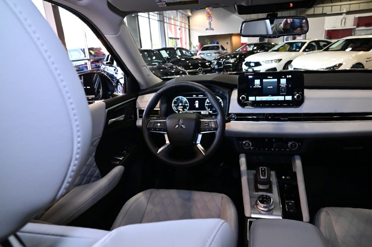 2024 Mitsubishi Outlander Plug-In Hybrid SEL Black Edition Springfield NJ