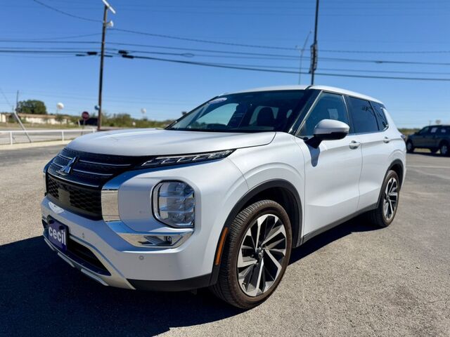 2024 Mitsubishi Outlander SE  TX 2024 Mitsubishi Outlander SE  TX