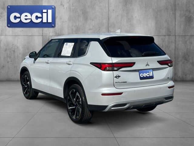 2024 Mitsubishi Outlander SE