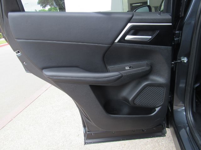 2024 Mitsubishi Outlander SE 2.5 2WD | SE Black Edition S-AWC | SE Black Edition w/Pano Roof S-AWC Plano TX