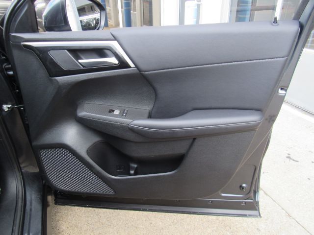 2024 Mitsubishi Outlander SE 2.5 2WD | SE Black Edition S-AWC | SE Black Edition w/Pano Roof S-AWC Plano TX