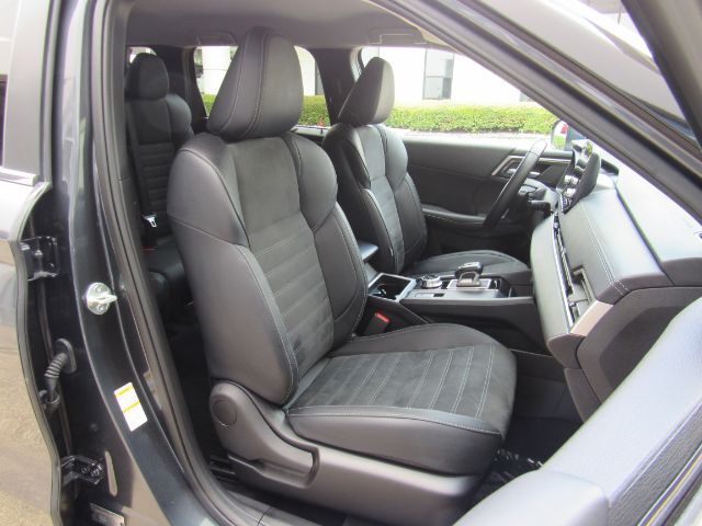 2024 Mitsubishi Outlander SE 2.5 2WD | SE Black Edition S-AWC | SE Black Edition w/Pano Roof S-AWC Plano TX