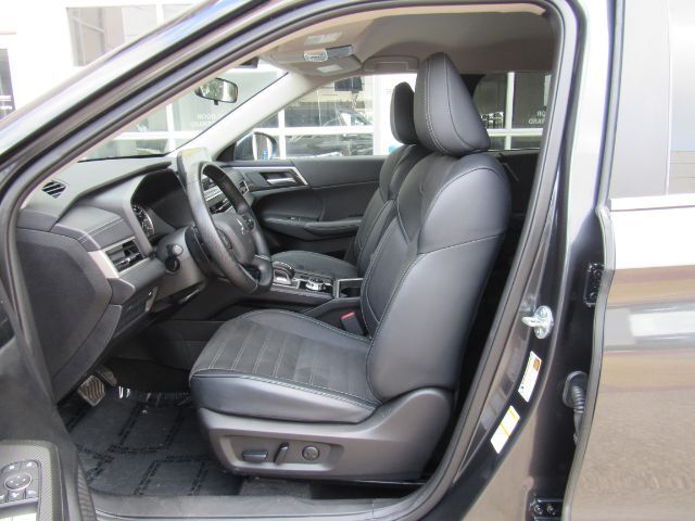 2024 Mitsubishi Outlander SE 2.5 2WD | SE Black Edition S-AWC | SE Black Edition w/Pano Roof S-AWC Plano TX