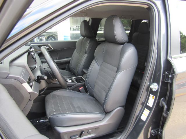 2024 Mitsubishi Outlander SE 2.5 2WD | SE Black Edition S-AWC | SE Black Edition w/Pano Roof S-AWC Plano TX