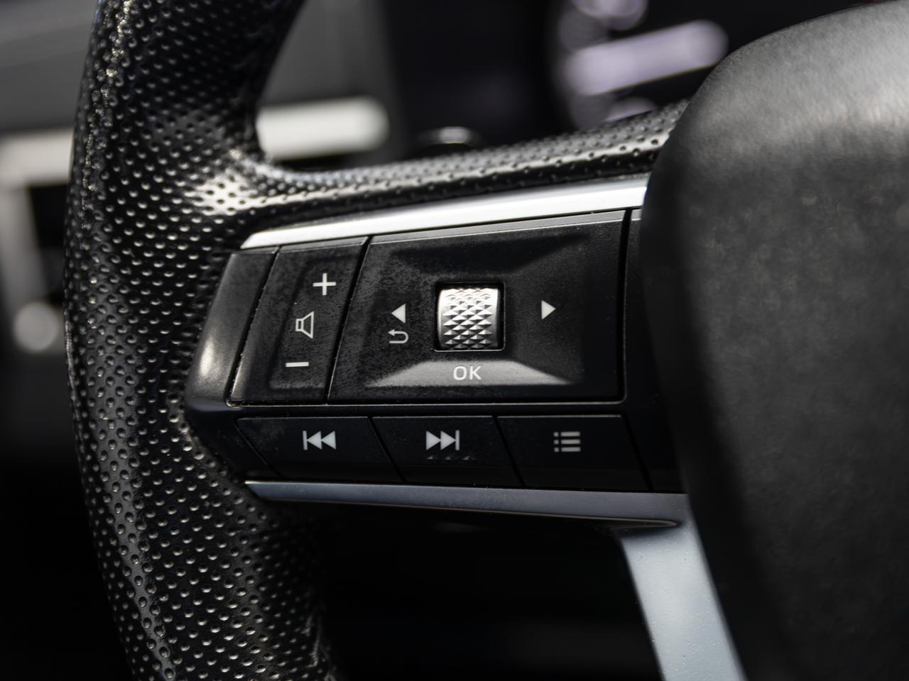 2024 Mitsubishi Outlander SE AWD 7-Passenger Cranberry PA