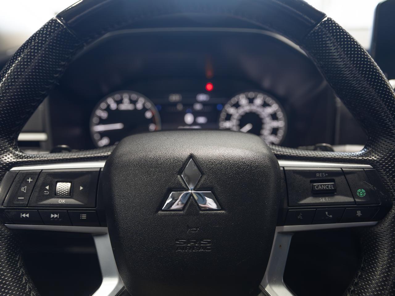 2024 Mitsubishi Outlander SE AWD 7-Passenger Cranberry PA
