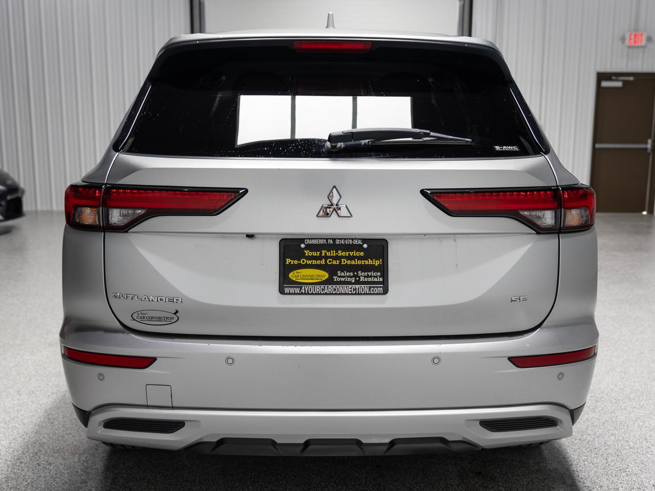 2024 Mitsubishi Outlander SE AWD 7-Passenger NAV Cranberry PA