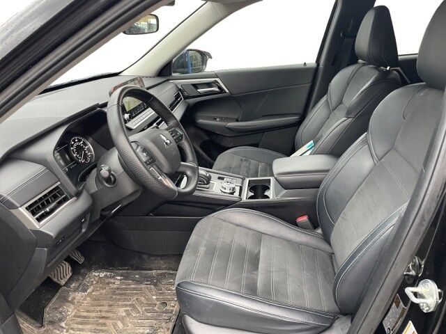 2024 Mitsubishi Outlander SE Black Edition Cleveland OH