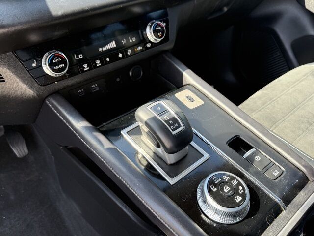 2024 Mitsubishi Outlander SE Black Edition w/Pano Roof Crestwood KY